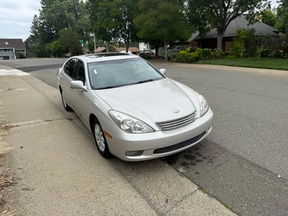 2003 Lexus ES 4th Gen - Image 3 of 8