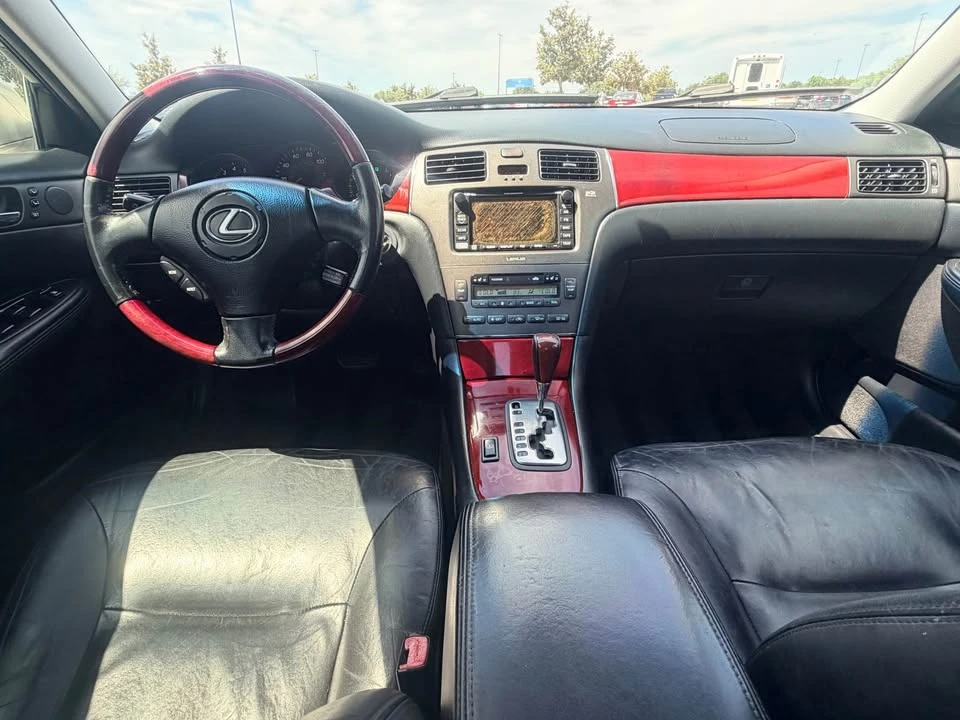 2003 Lexus ES 4th Gen - Image 11 of 17