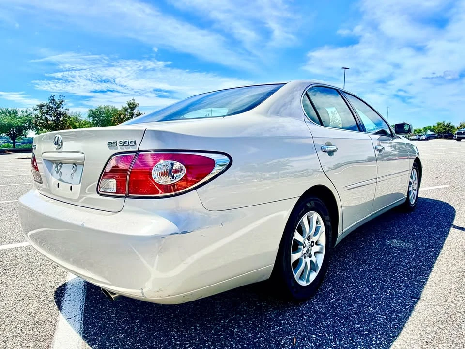 2003 Lexus ES 4th Gen - Image 3 of 17