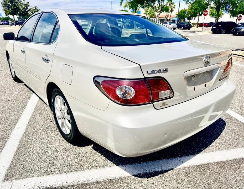 2003 Lexus ES 4th Gen - Image 2 of 17