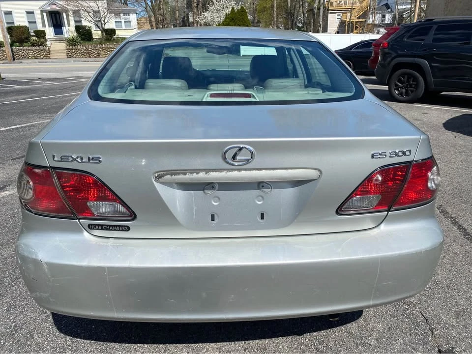 2003 Lexus ES 4th Gen - Image 4 of 11