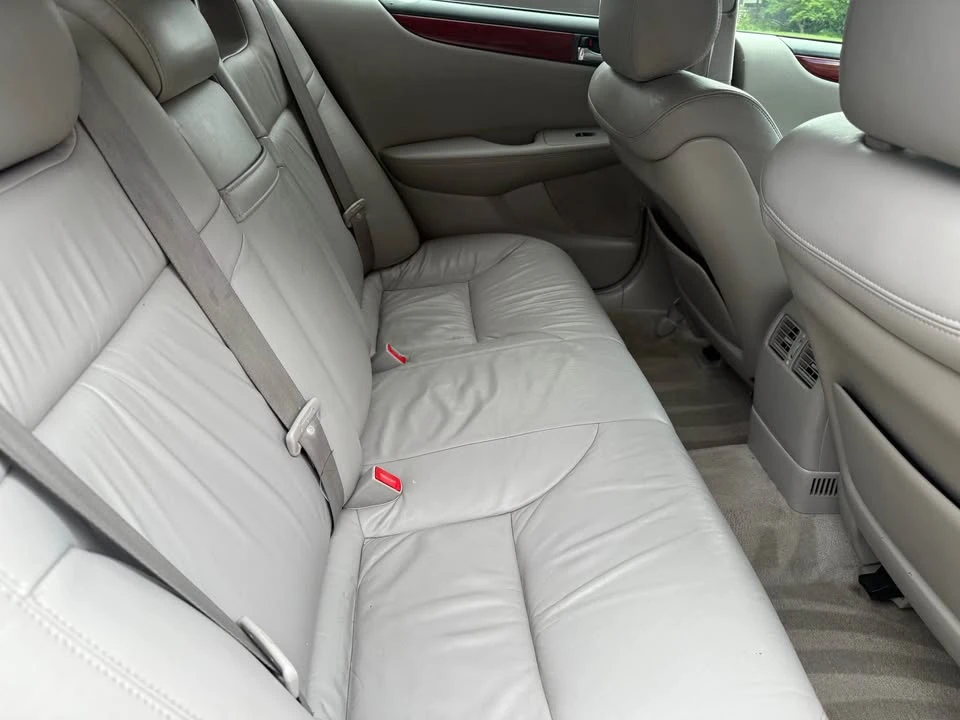 2003 Lexus ES 4th Gen - Image 8 of 8
