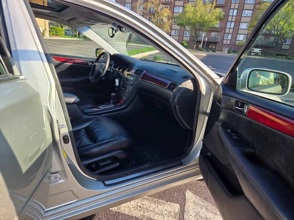 2003 Lexus ES 4th Gen - Image 7 of 10