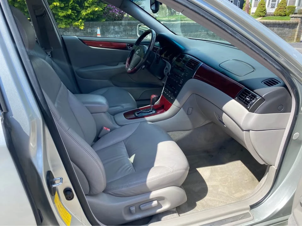 2003 Lexus ES 4th Gen - Image 7 of 11