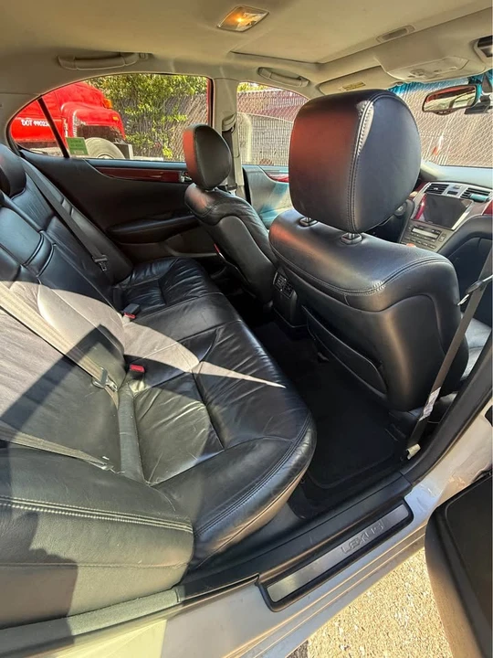 2003 Lexus ES 4th Gen - Image 10 of 13