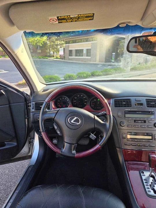 2003 Lexus ES 4th Gen - Image 10 of 10