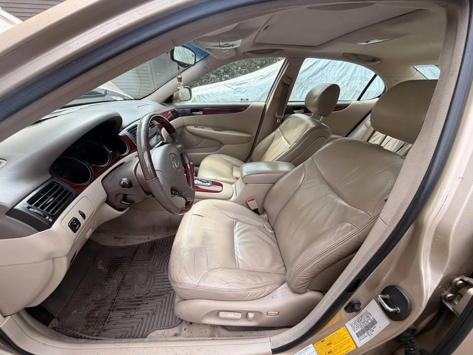 2003 Lexus ES 4th Gen - Image 4 of 11