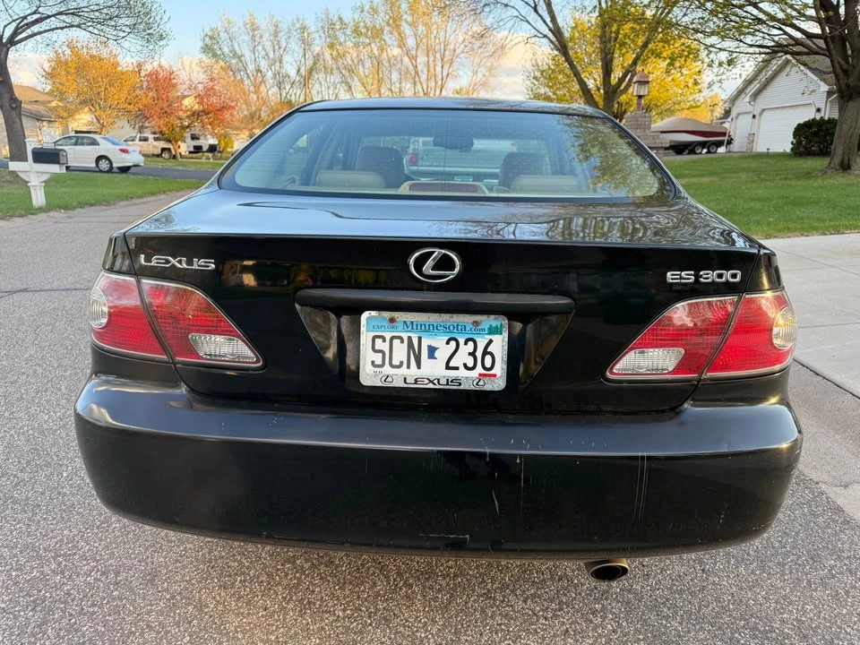 2003 Lexus ES 4th Gen - Image 4 of 8
