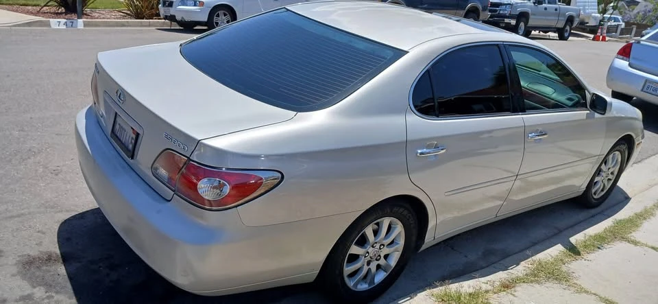 2003 Lexus ES 4th Gen - Image 2 of 4