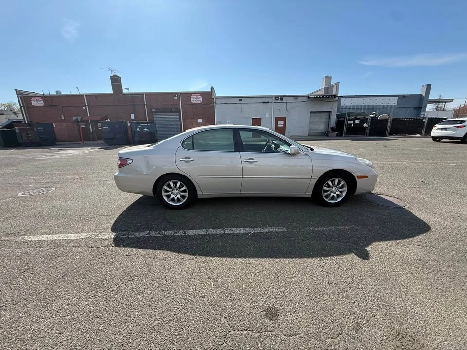 2003 Lexus ES 4th Gen - Image 6 of 13