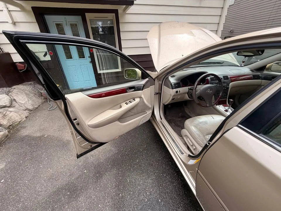2003 Lexus ES 4th Gen - Image 3 of 11