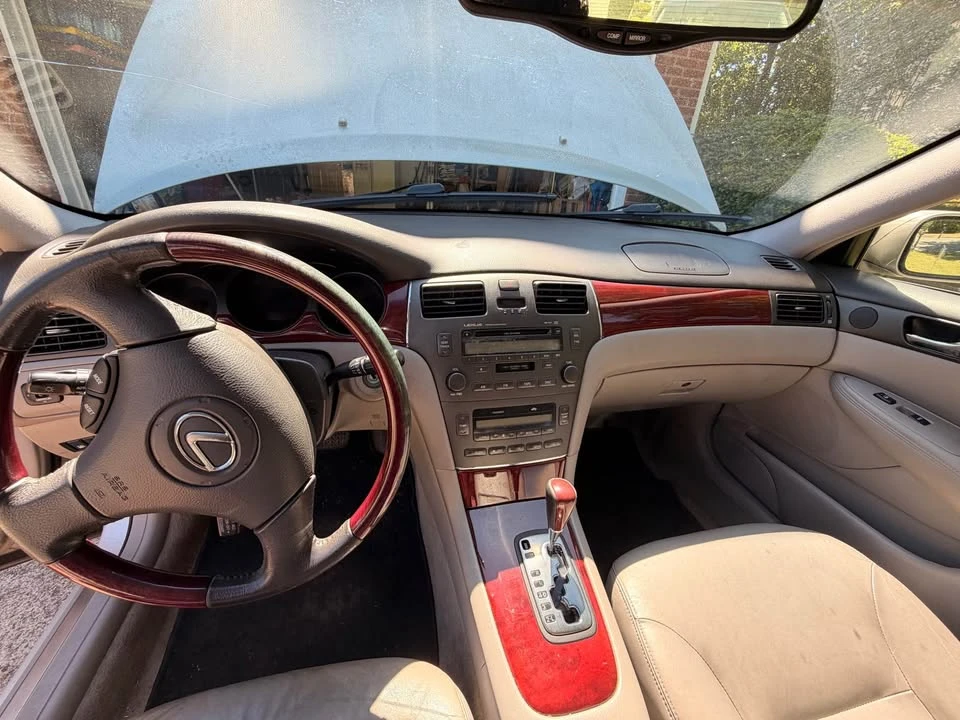 2003 Lexus ES 4th Gen - Image 9 of 13