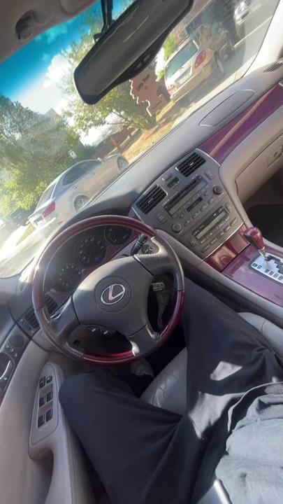 2003 Lexus ES 4th Gen - Image 3 of 7