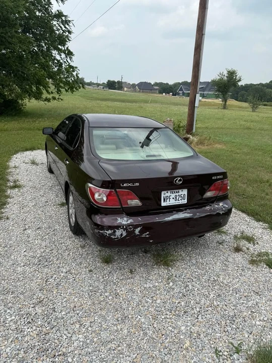 2003 Lexus ES 4th Gen - Image 4 of 4