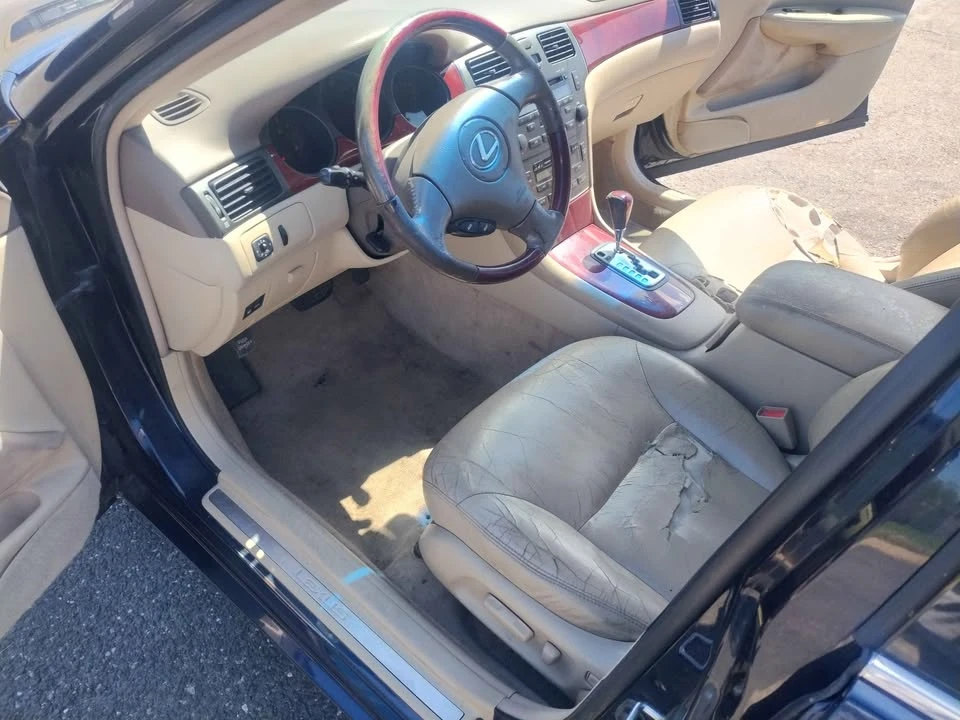 2003 Lexus ES 4th Gen - Image 7 of 9