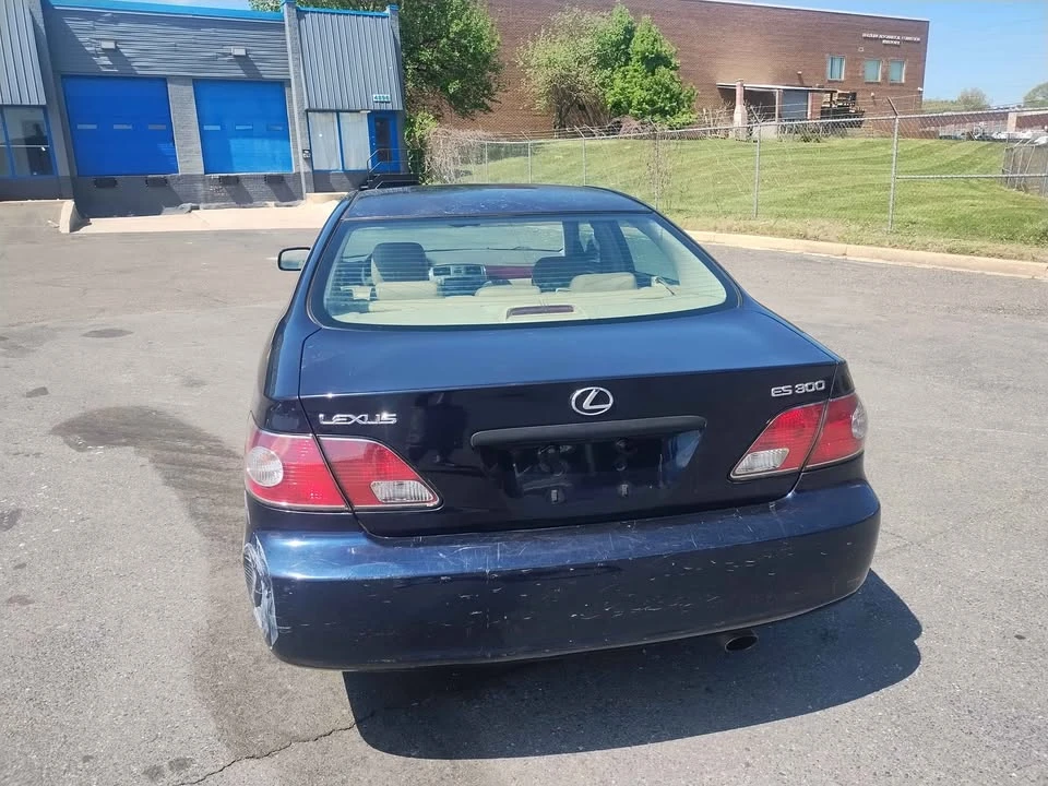 2003 Lexus ES 4th Gen - Image 6 of 9