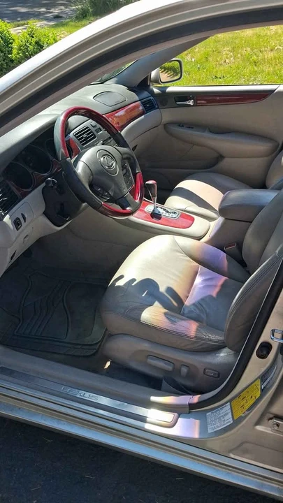 2003 Lexus ES 4th Gen - Image 2 of 6
