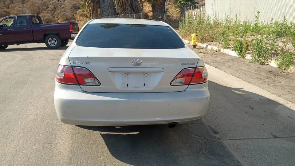 2003 Lexus ES 4th Gen - Image 4 of 4