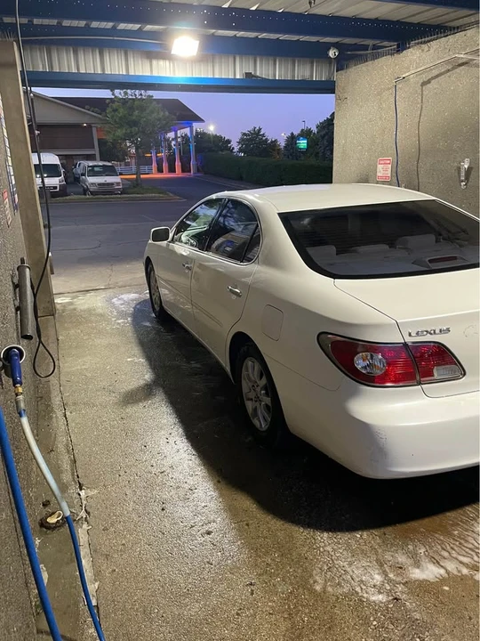2003 Lexus ES 4th Gen - Image 4 of 10