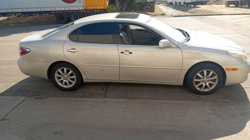 2003 Lexus ES 4th Gen - Image 3 of 4