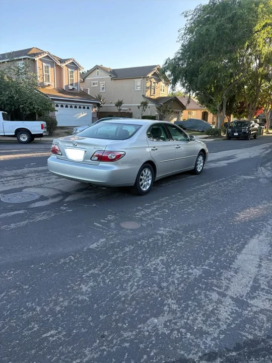 2003 Lexus ES 4th Gen - Image 4 of 8