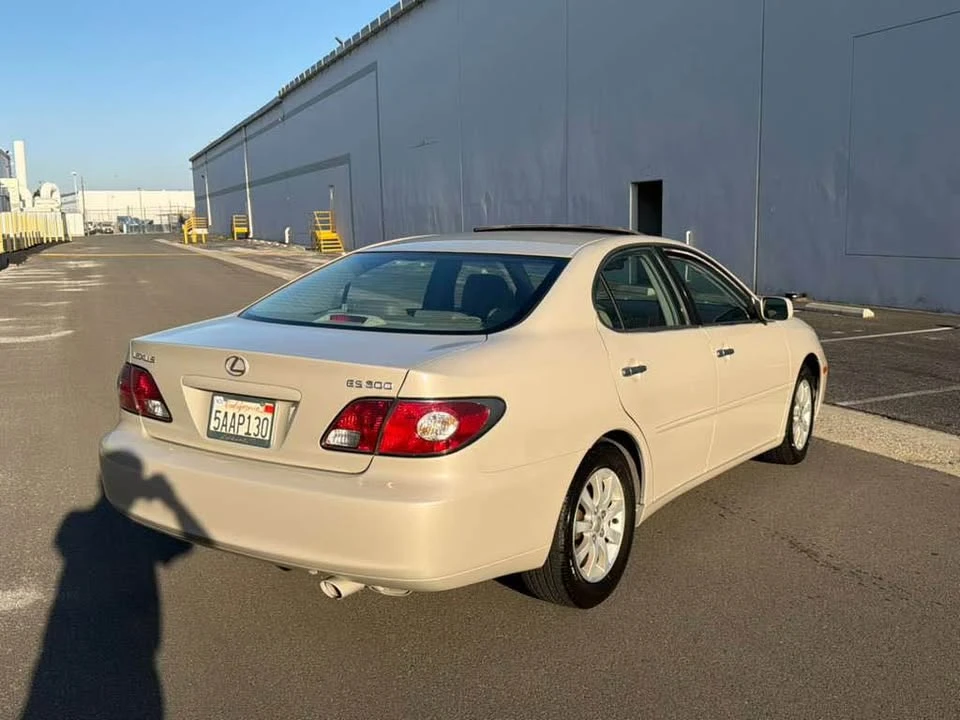 2003 Lexus ES 4th Gen - Image 4 of 15