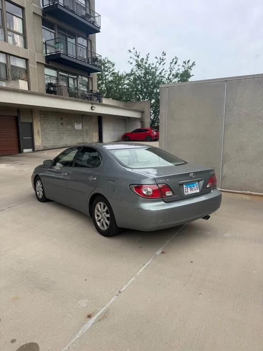2003 Lexus ES 4th Gen - Image 2 of 6