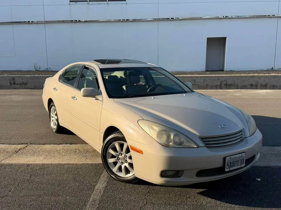 2003 Lexus ES 4th Gen - Image 13 of 15