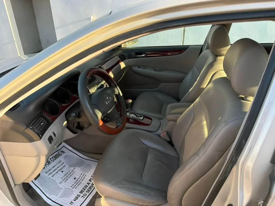2003 Lexus ES 4th Gen - Image 9 of 15