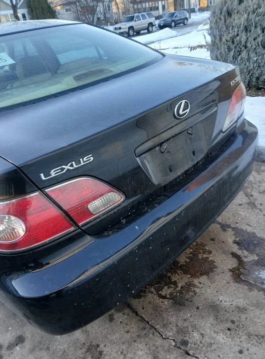 2003 Lexus ES 3rd Gen - Image 8 of 19