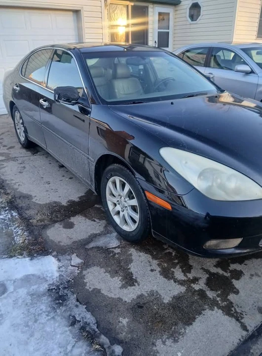 2003 Lexus ES 3rd Gen - Image 2 of 19