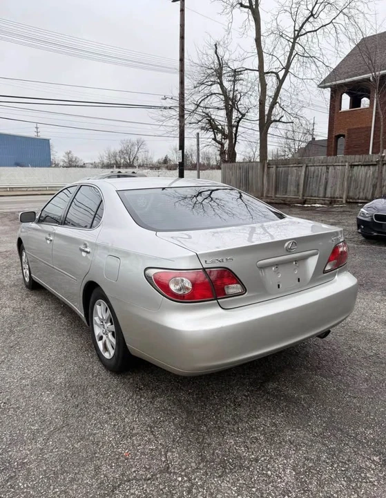 2003 Lexus ES 3rd Gen - Image 3 of 17