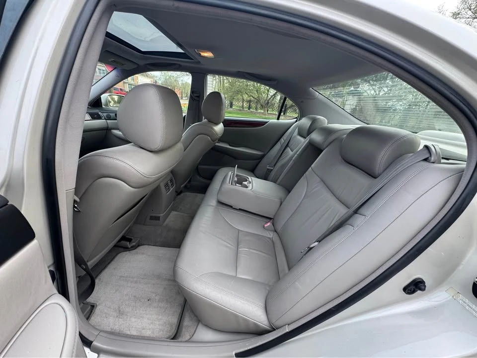 2003 Lexus ES 4th Gen - Image 13 of 16