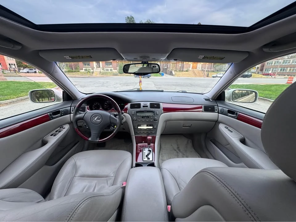 2003 Lexus ES 4th Gen - Image 8 of 16