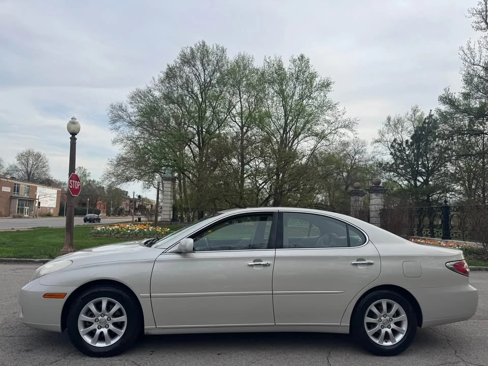 2003 Lexus ES 4th Gen - Image 4 of 16