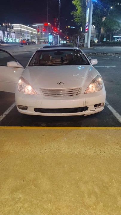 2003 Lexus ES 4th Gen - Image 3 of 18
