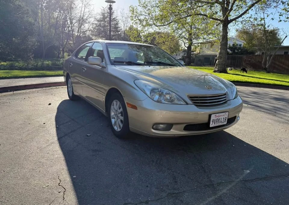 2003 Lexus ES 4th Gen - Image 2 of 11