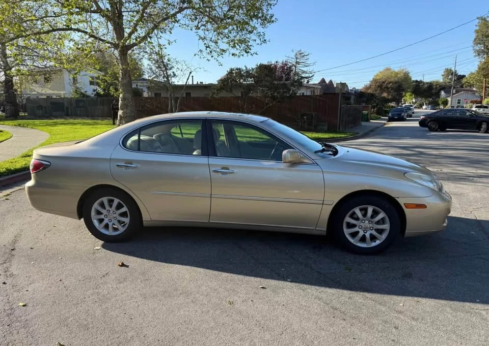 2003 Lexus ES 4th Gen - Image 3 of 11