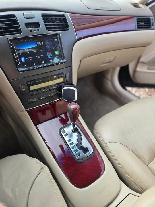 2003 Lexus ES 4th Gen - Image 11 of 12