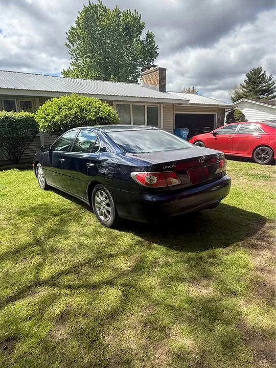2003 Lexus ES 4th Gen - Image 3 of 12
