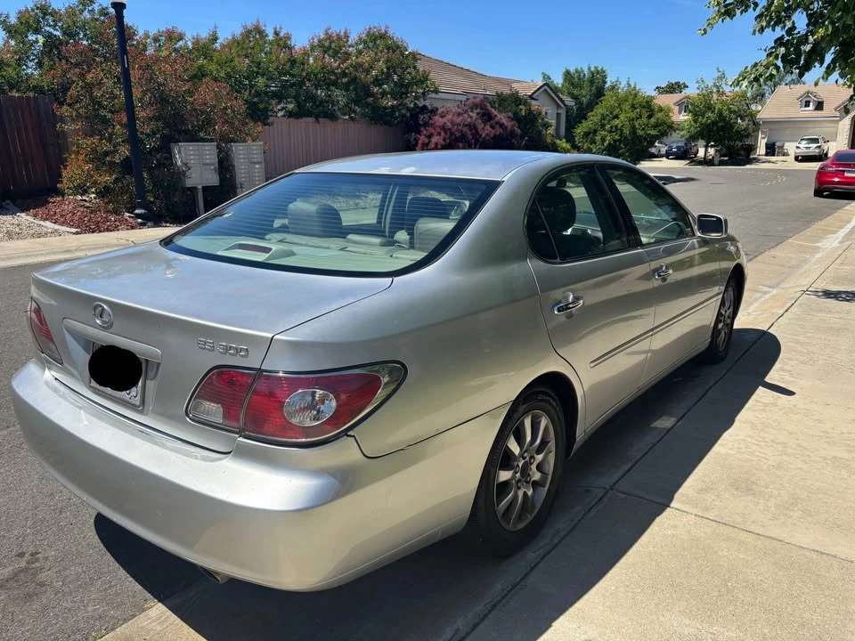 2003 Lexus ES 4th Gen - Image 5 of 9