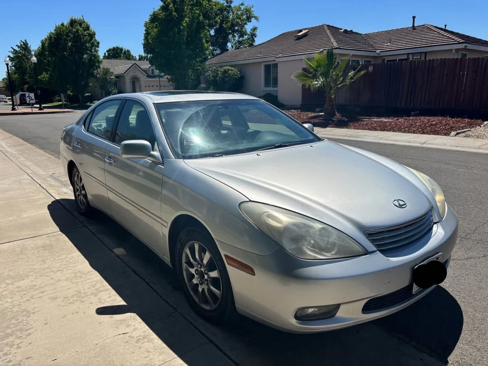 2003 Lexus ES 4th Gen - Image 2 of 9