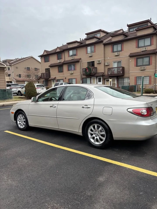 2003 Lexus ES 4th Gen - Image 2 of 6