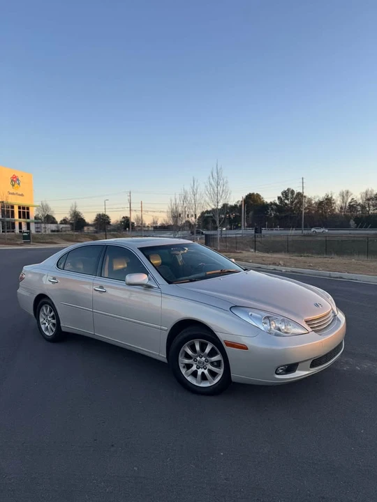 2003 Lexus ES 4th Gen - Image 3 of 15