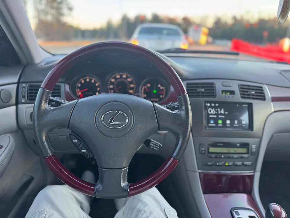 2003 Lexus ES 4th Gen - Image 7 of 15