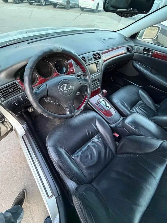 2003 Lexus ES 4th Gen - Image 14 of 17