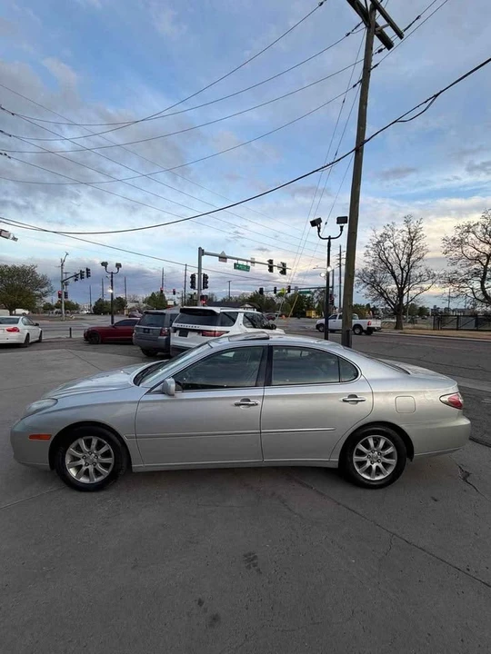 2003 Lexus ES 4th Gen - Image 8 of 17