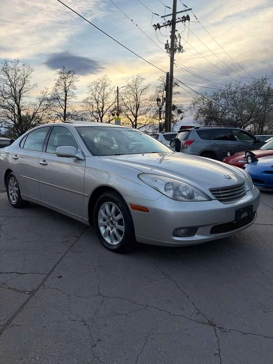 2003 Lexus ES 4th Gen - Image 16 of 17