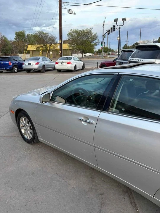 2003 Lexus ES 4th Gen - Image 9 of 17