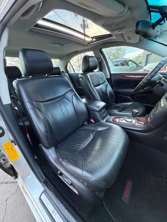 2003 Lexus ES 4th Gen - Image 13 of 17